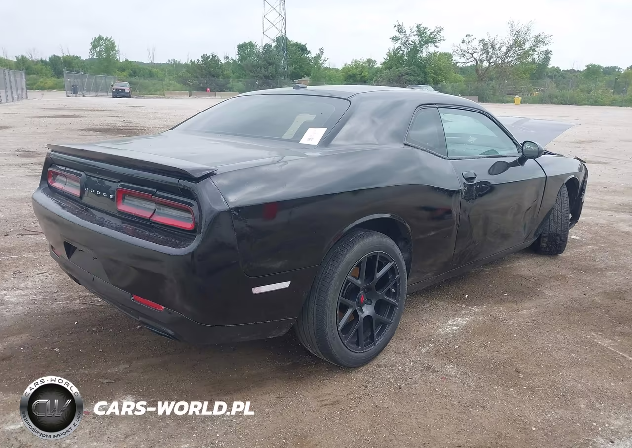 2015 Dodge Challenger Sxt VIN:2C3CDZAG0FH928062 - 4