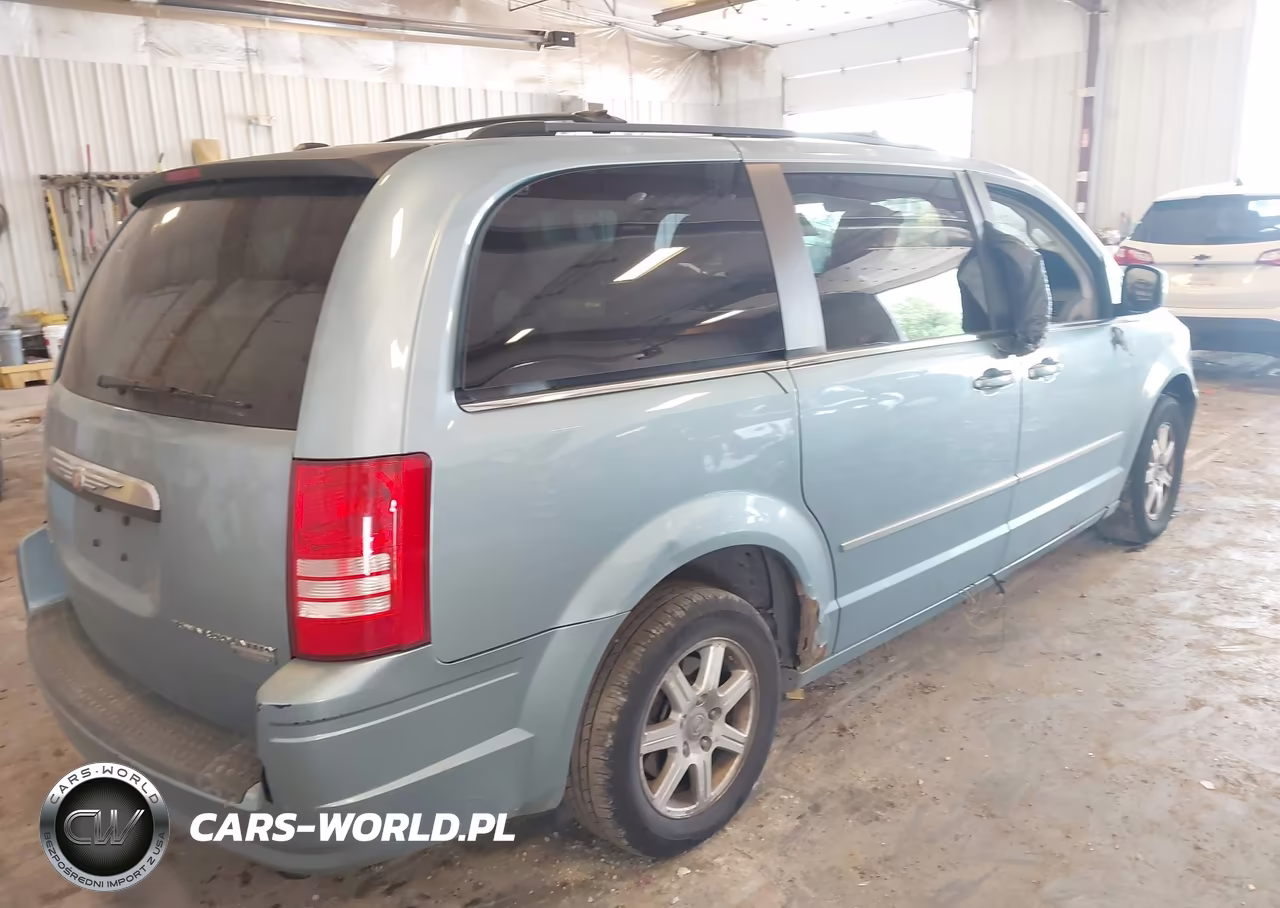 2009 Chrysler Town & Country Touring VIN:2A8HR54179R558139 - 4