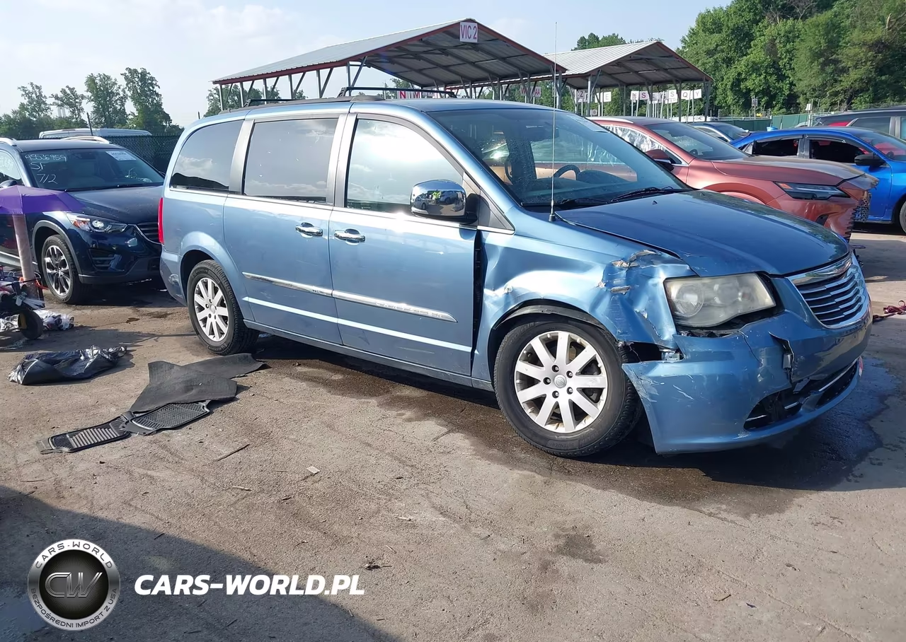 2012 Chrysler Town & Country Touring-L – zdjęcie 1 z 18
