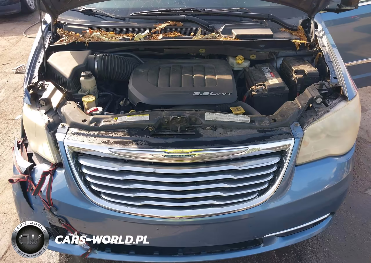 2012 Chrysler Town & Country Touring-L VIN:2C4RC1CG5CR163217 - 10