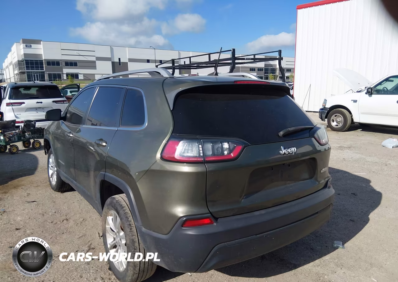 2019 Jeep Cherokee Latitude Fwd VIN:1C4PJLCB2KD242133 - 3