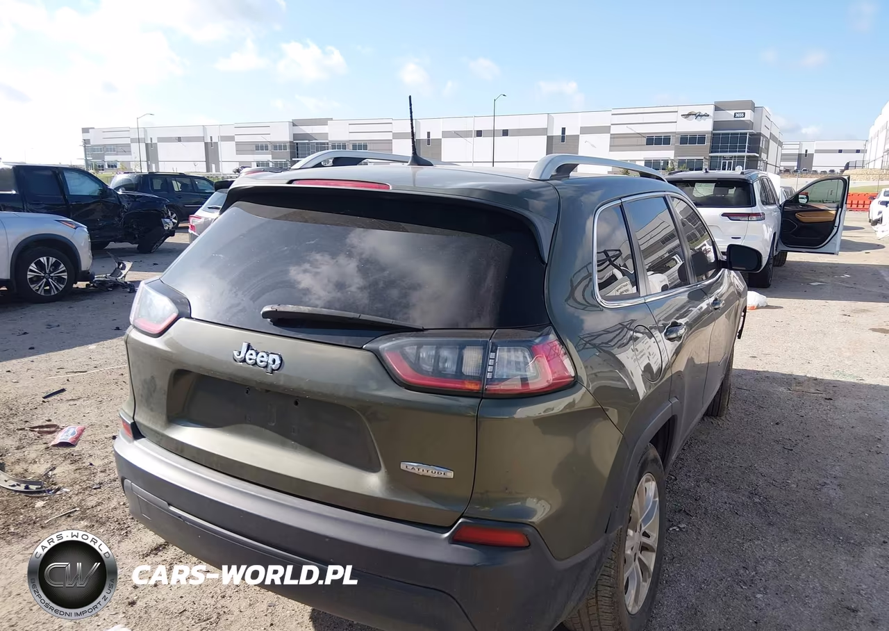 2019 Jeep Cherokee Latitude Fwd VIN:1C4PJLCB2KD242133 - 4
