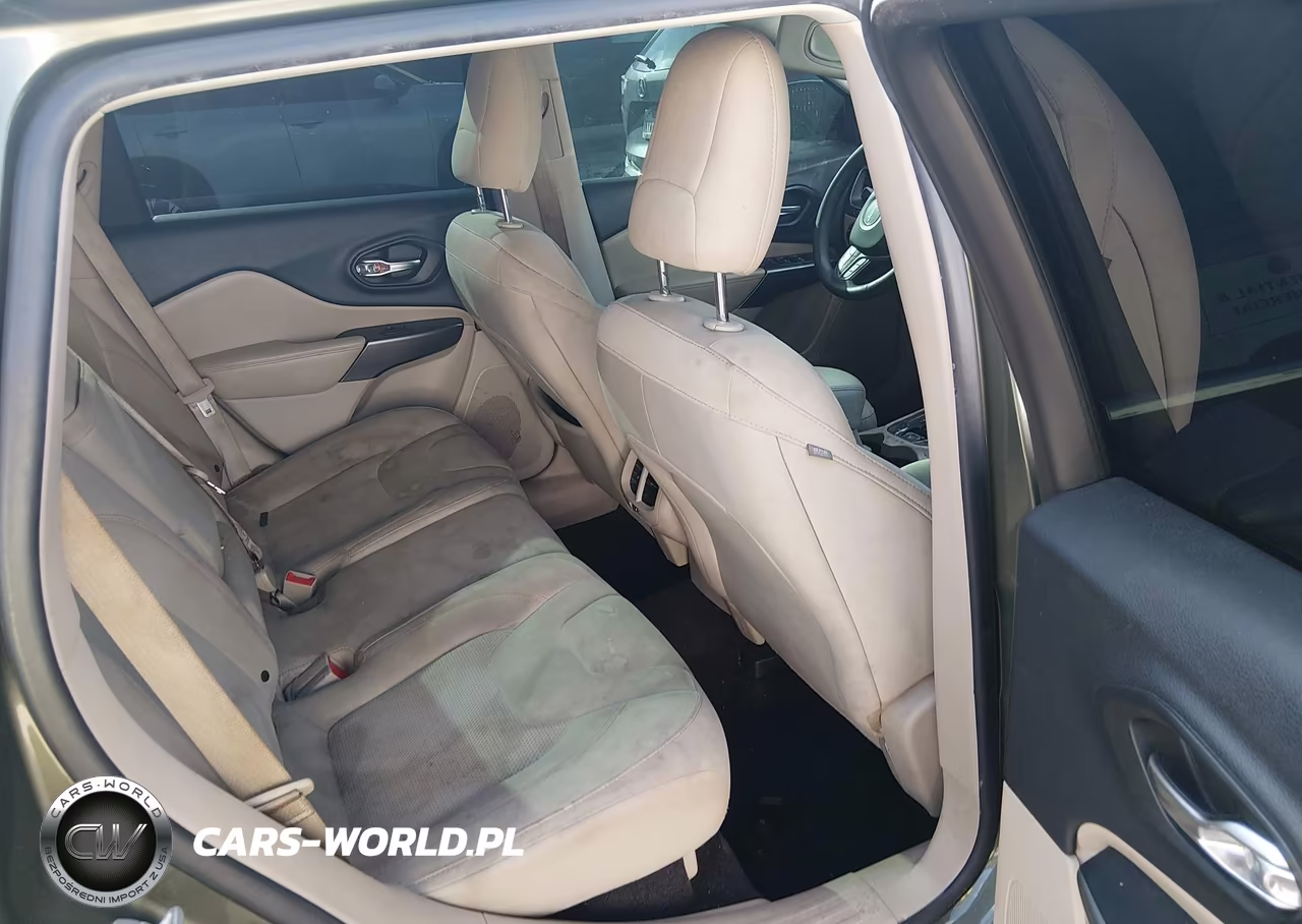 2019 Jeep Cherokee Latitude Fwd VIN:1C4PJLCB2KD242133 - 8