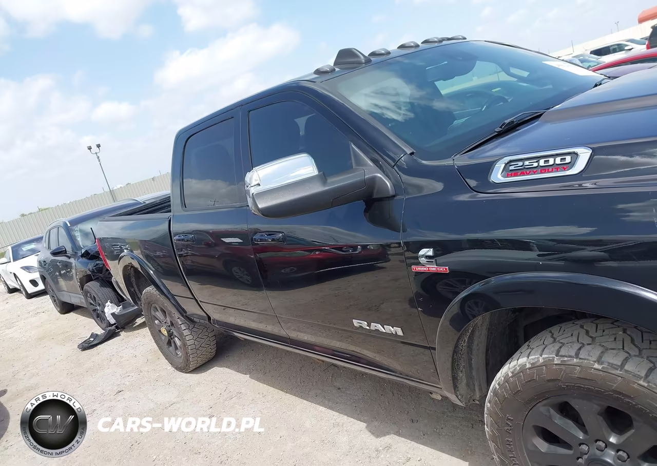 2020 Ram 2500 Laramie 4X4 6'4 Box VIN:3C6UR5FL7LG111884 - 13