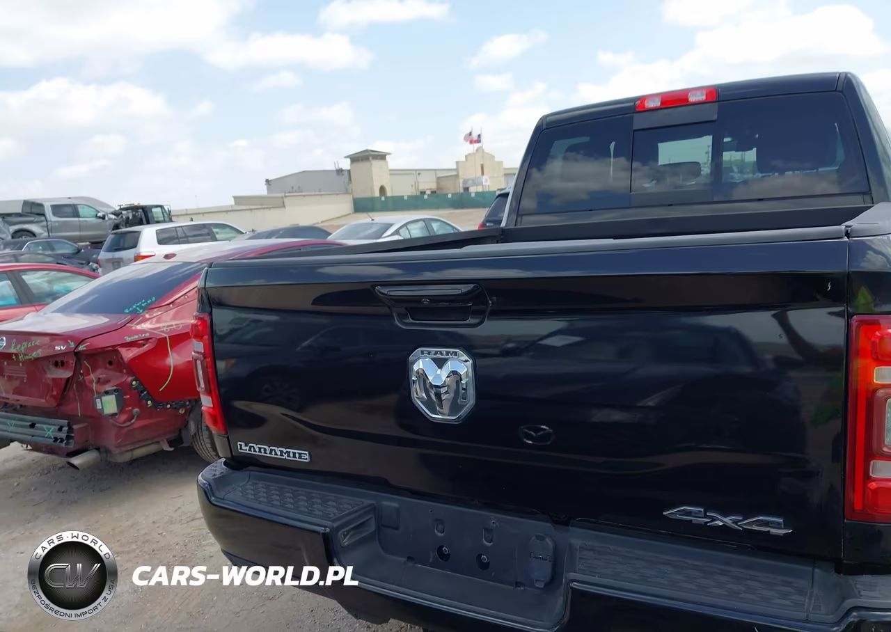 2020 Ram 2500 Laramie 4X4 6'4 Box VIN:3C6UR5FL7LG111884 - 16