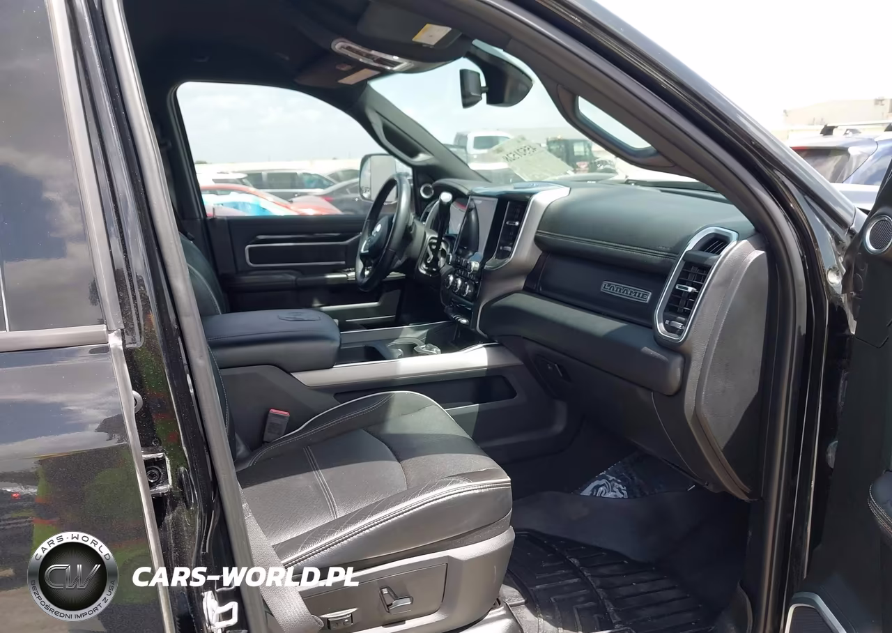 2020 Ram 2500 Laramie 4X4 6'4 Box VIN:3C6UR5FL7LG111884 - 5