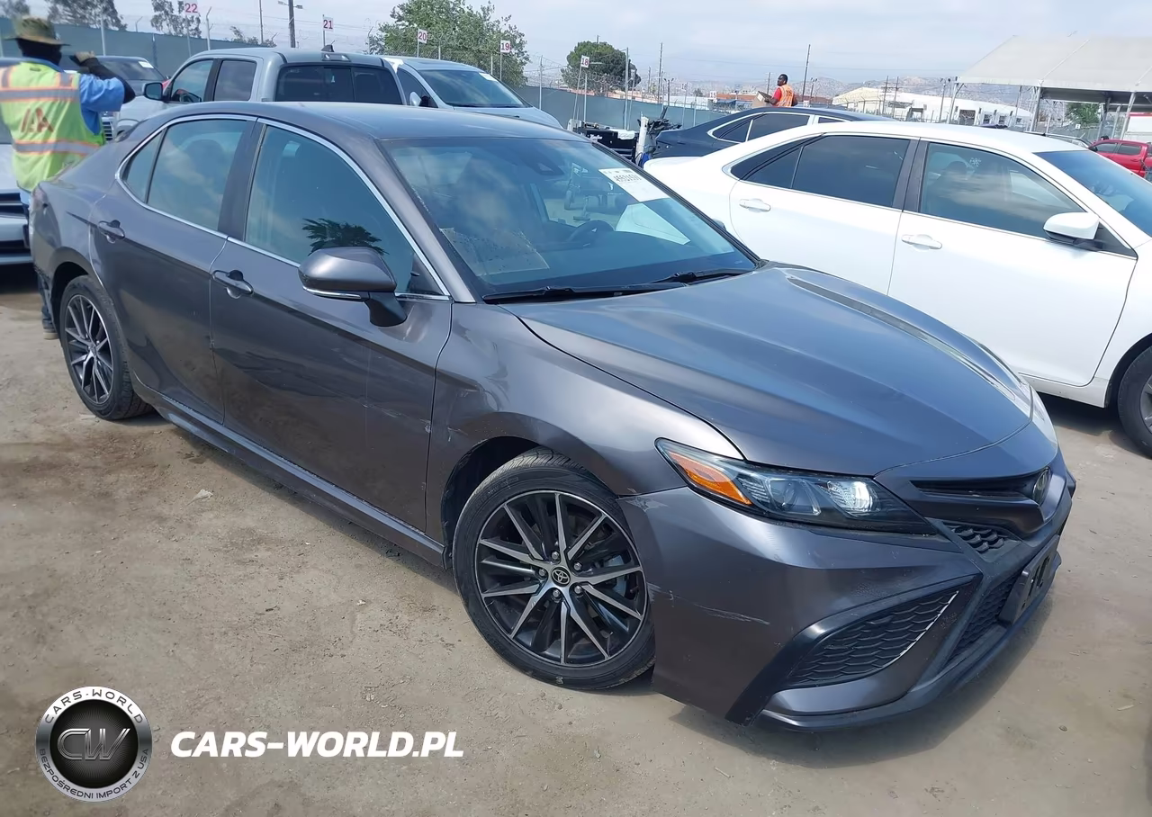 2022 Toyota Camry Se
