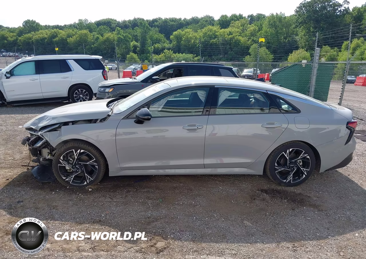 2025 Kia K5 Gt-Line VIN:KNAG64J70S5378631 - 13