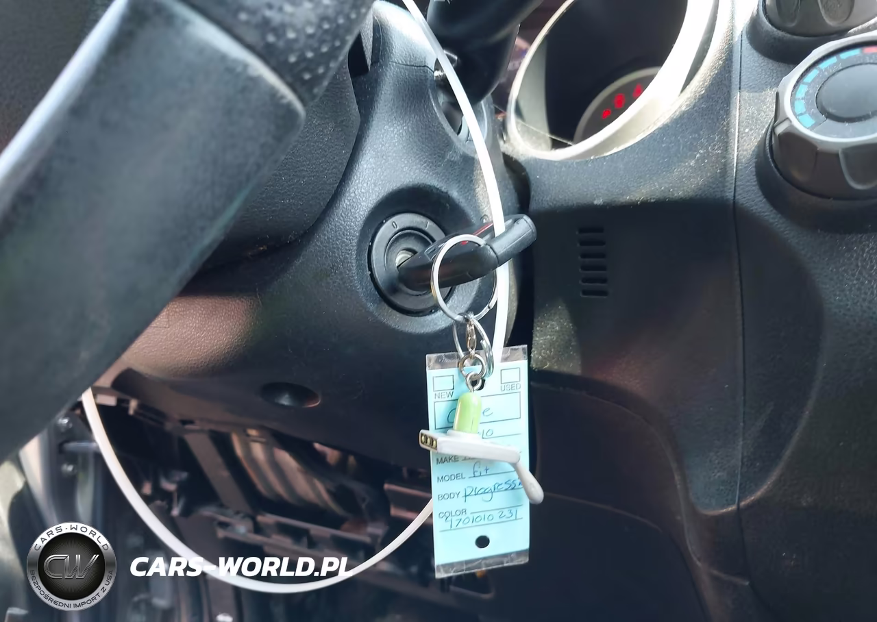 2010 Honda Fit Sport VIN:JHMGE8H40AS007623 - 11