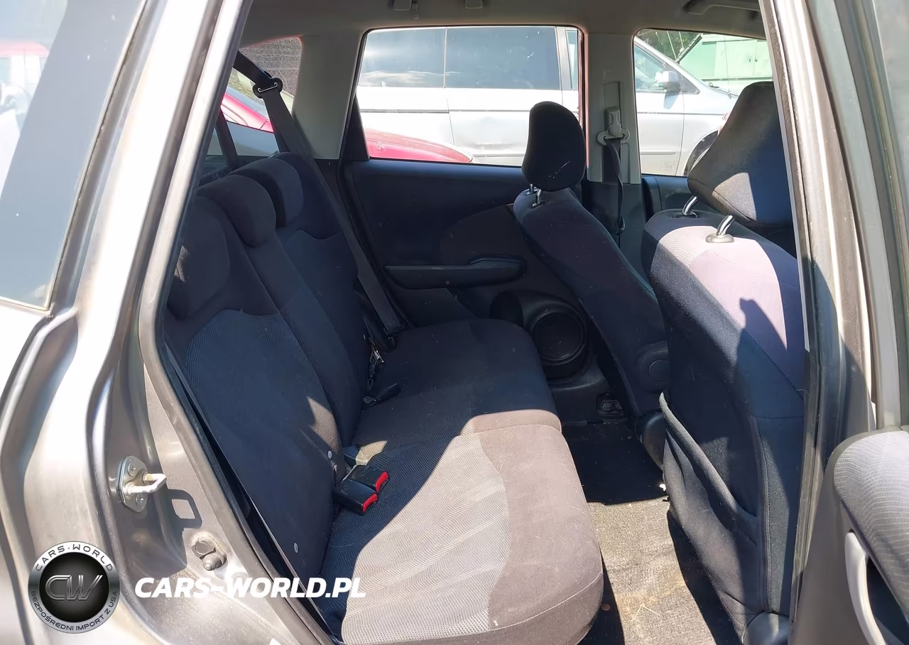 2010 Honda Fit Sport VIN:JHMGE8H40AS007623 - 8