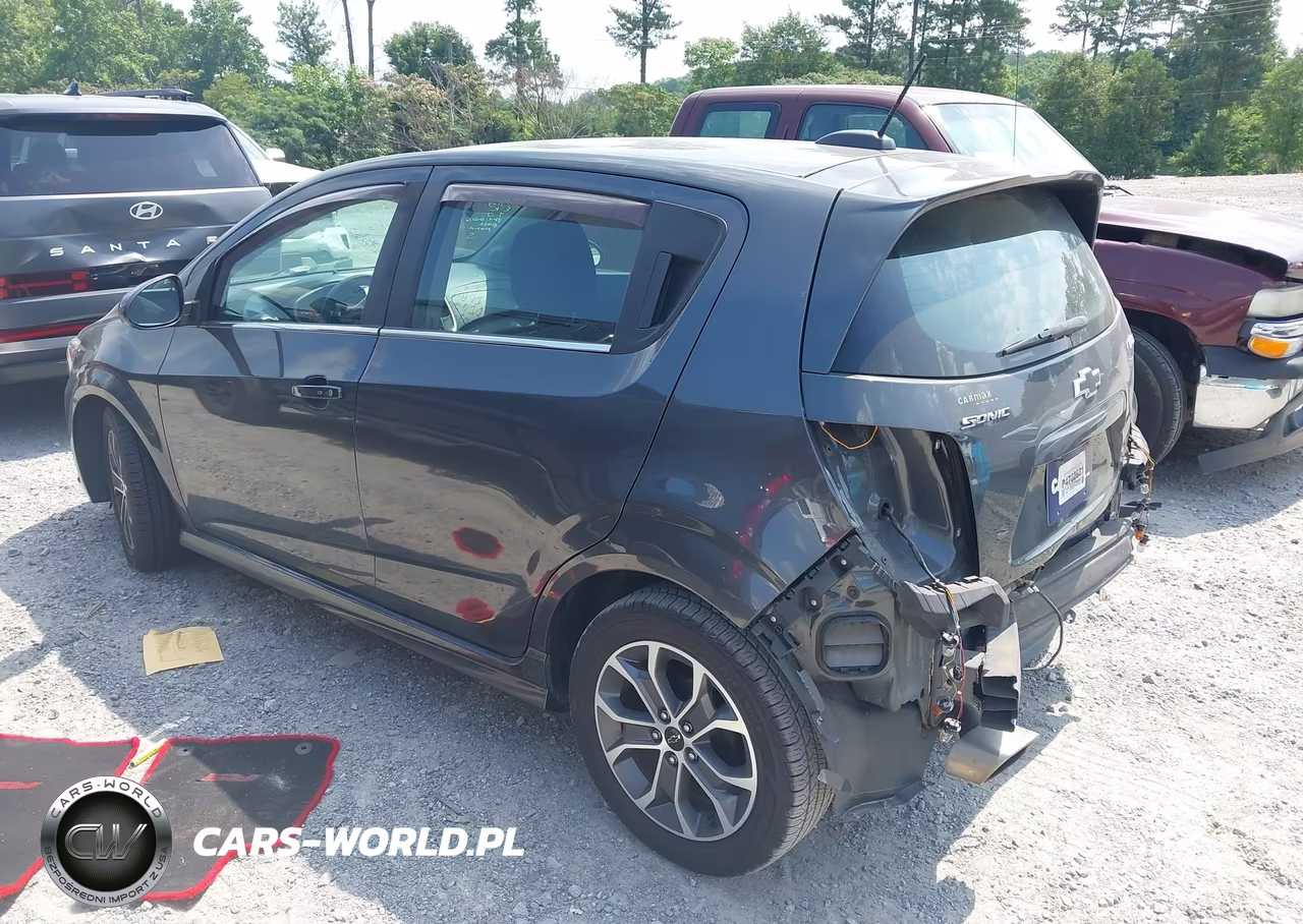 2020 Chevrolet Sonic Fwd Lt 5-Door VIN:1G1JD6SB5L4121994 - 3