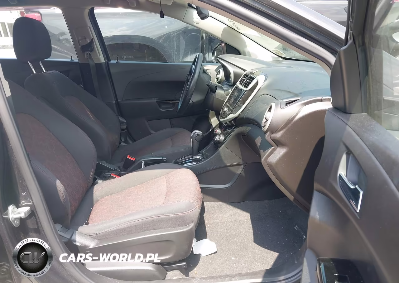 2020 Chevrolet Sonic Fwd Lt 5-Door VIN:1G1JD6SB5L4121994 - 5
