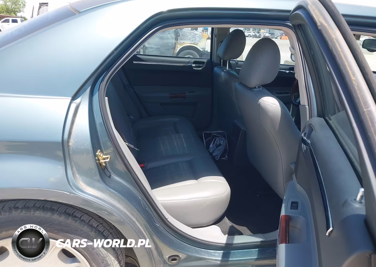 2005 Chrysler 300 Touring VIN:2C3JA53G95H124296 - 8