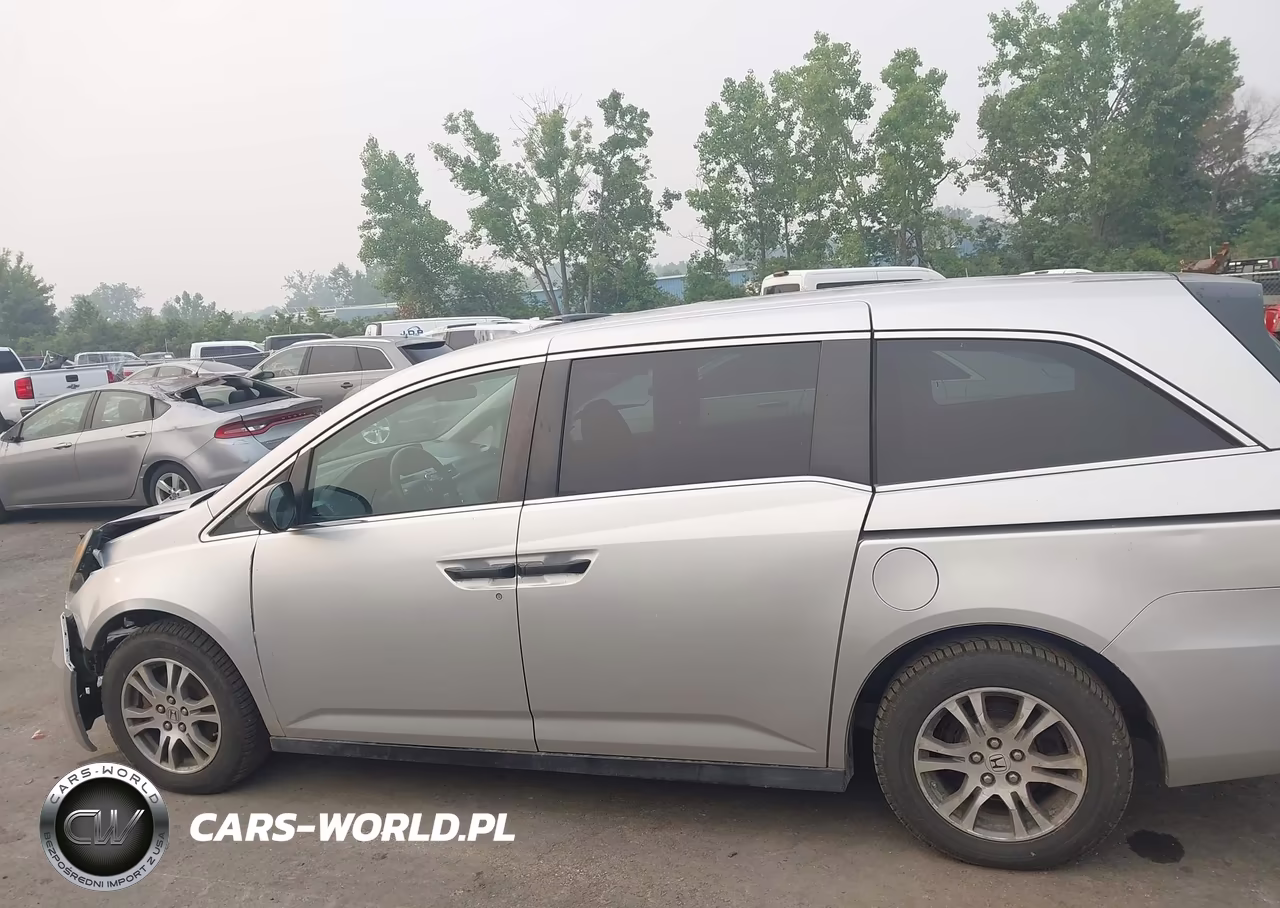 2014 Honda Odyssey Lx VIN:5FNRL5H29EB056951 - 14