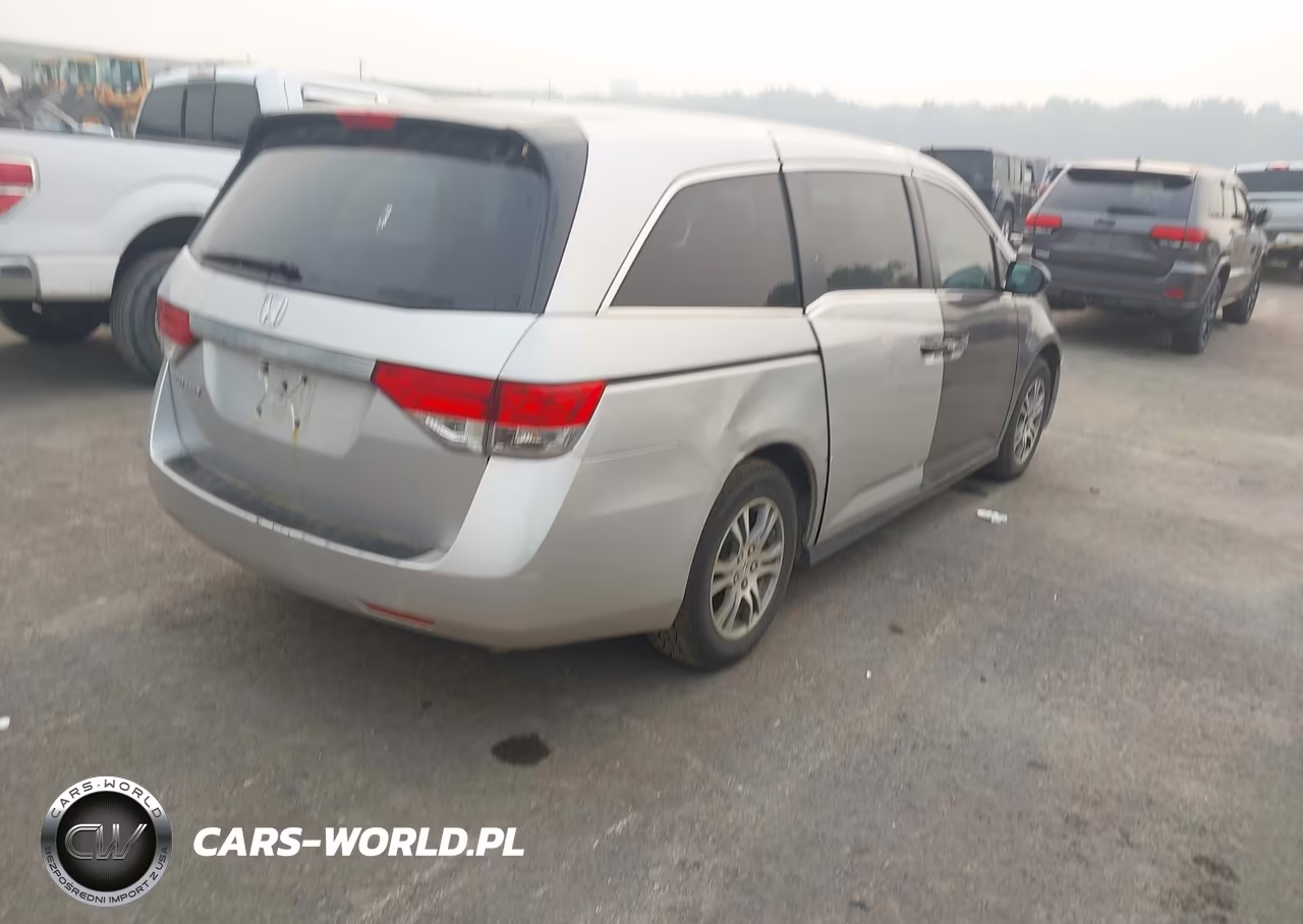 2014 Honda Odyssey Lx VIN:5FNRL5H29EB056951 - 4