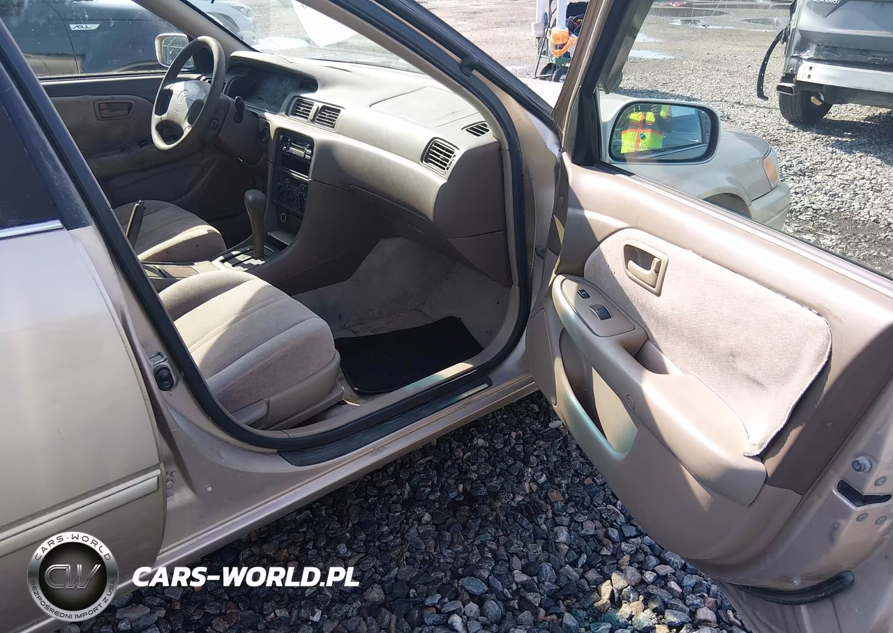 1998 Toyota Camry Le VIN:JT2BG22K5W0246011 - 5