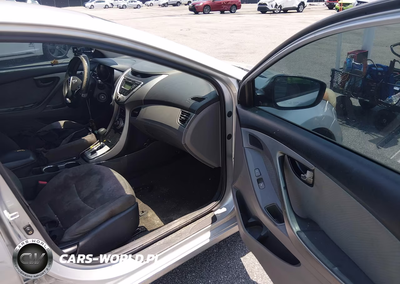 2012 Hyundai Elantra Gls VIN:5NPDH4AE9CH079090 - 5