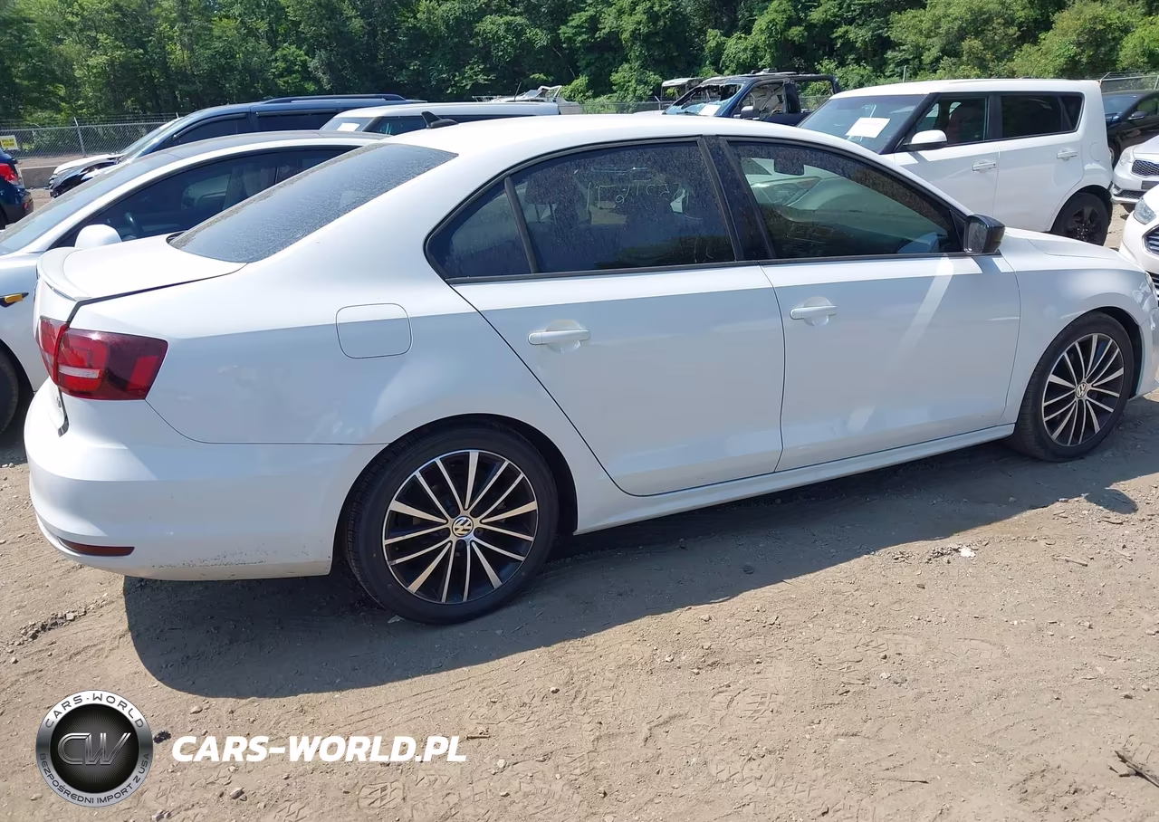 2016 Volkswagen Jetta 1.8T Sport VIN:3VWD17AJ9GM394066 - 4