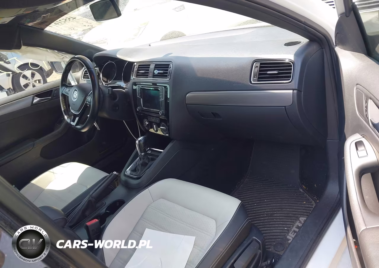 2016 Volkswagen Jetta 1.8T Sport VIN:3VWD17AJ9GM394066 - 5
