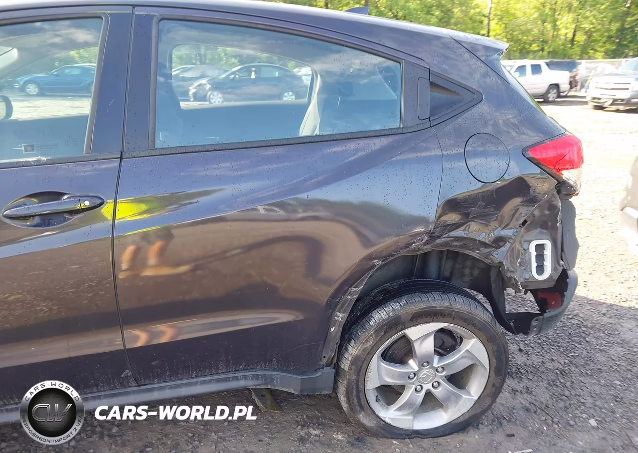 2018 Honda Hr-V Lx VIN:3CZRU6H36JG713005 - 6