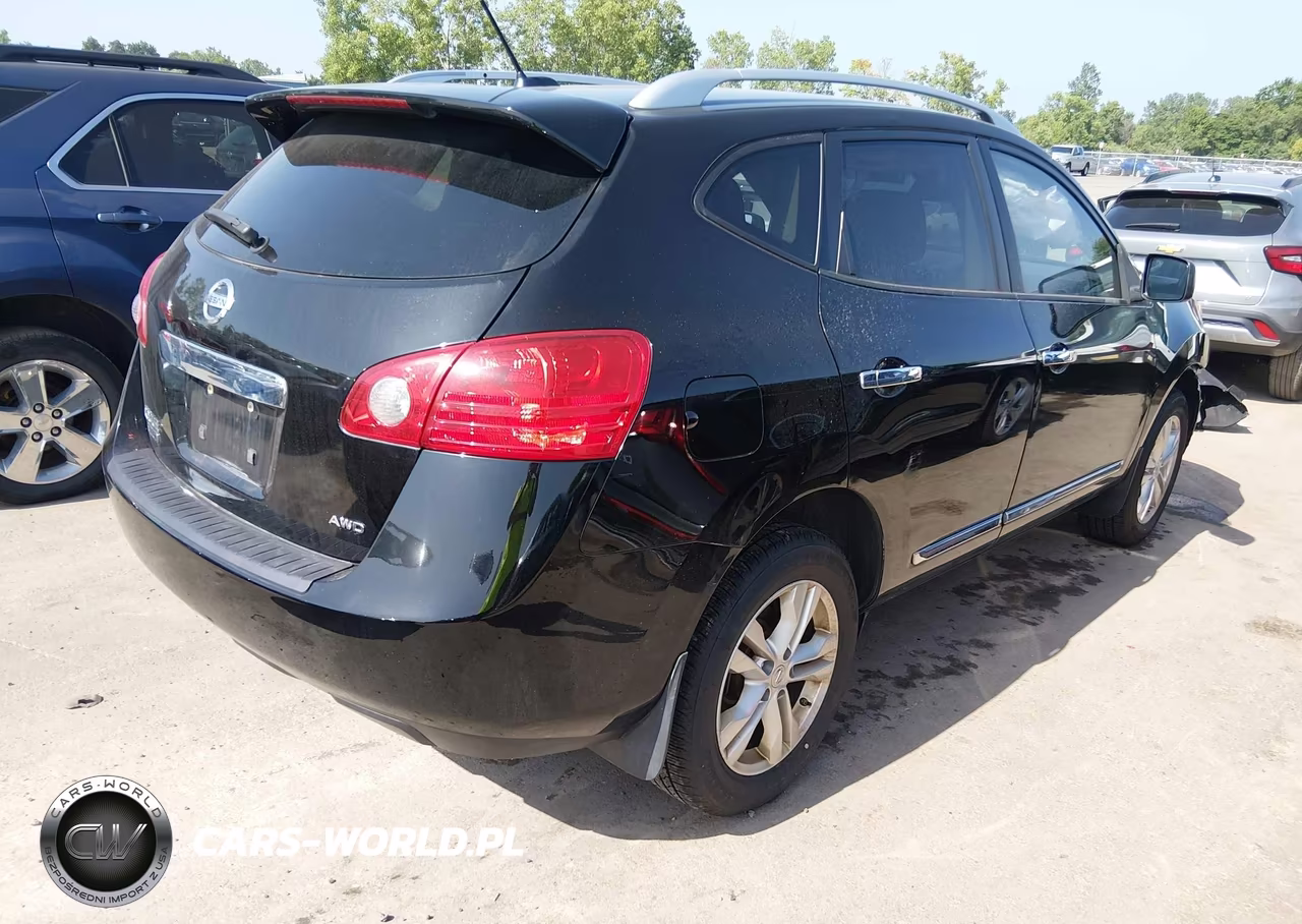 2015 Nissan Rogue Select S VIN:JN8AS5MV7FW767727 - 4