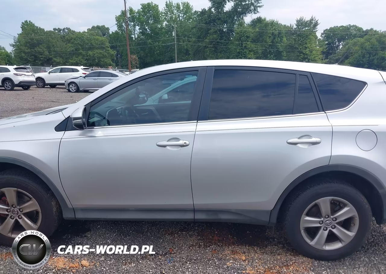 2015 Toyota Rav4 Xle VIN:2T3WFREV9FW230609 - 14