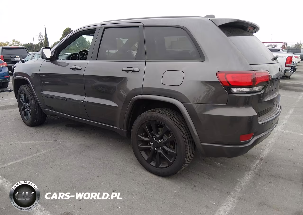 2020 Jeep Grand Cherokee Altitude 4X2 VIN:1C4RJEAG1LC316801 - 3