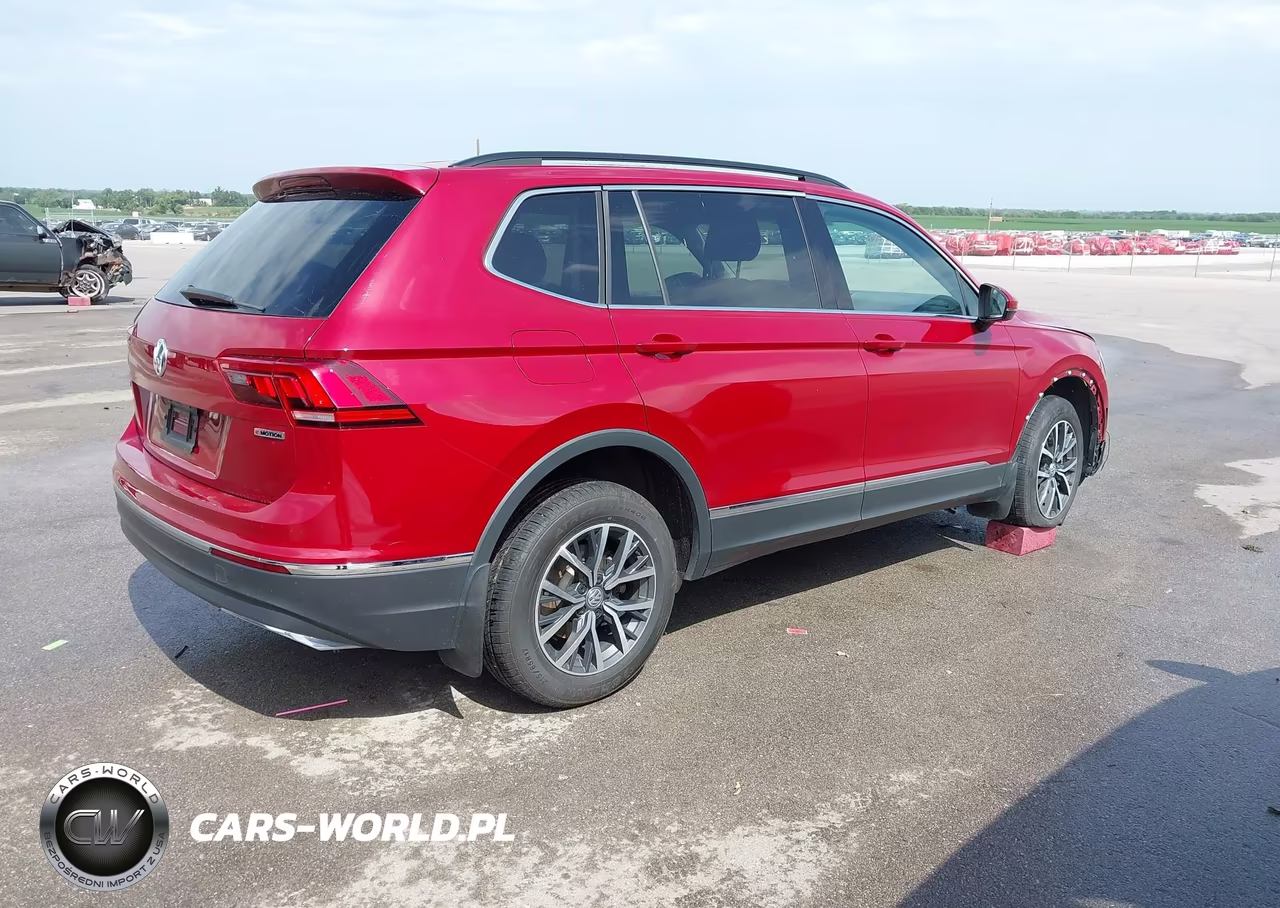 2020 Volkswagen Tiguan VIN:3VV2B7AX5LM015832 - 4