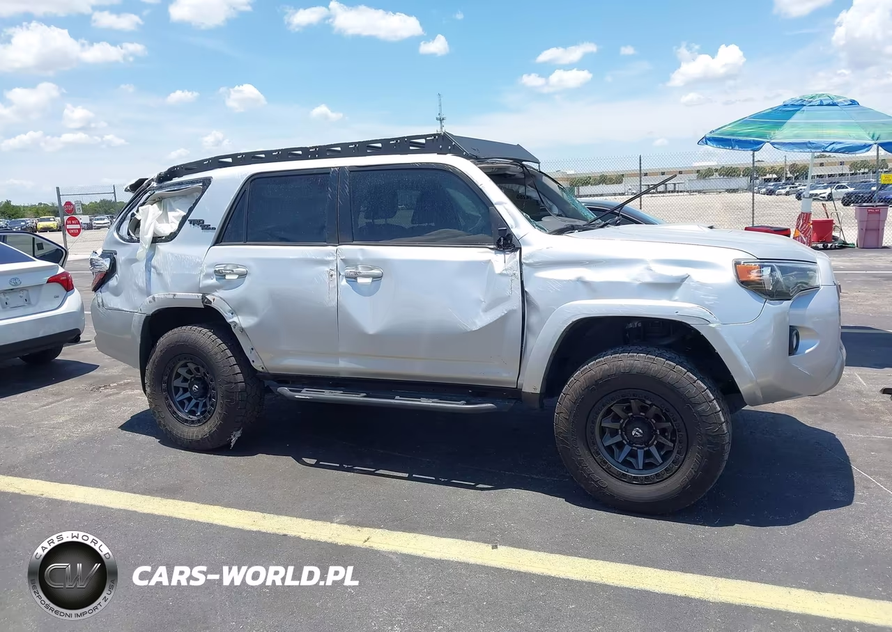 2019 Toyota 4Runner Trd Off Road Premium VIN:JTEBU5JR9K5715593 - 13