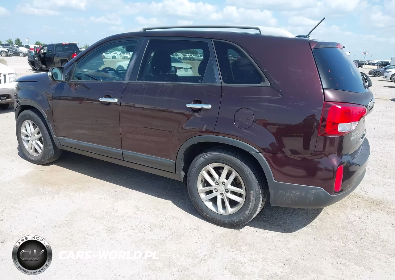 2014 Kia Sorento Lx VIN:5XYKT4A68EG460972 - 3