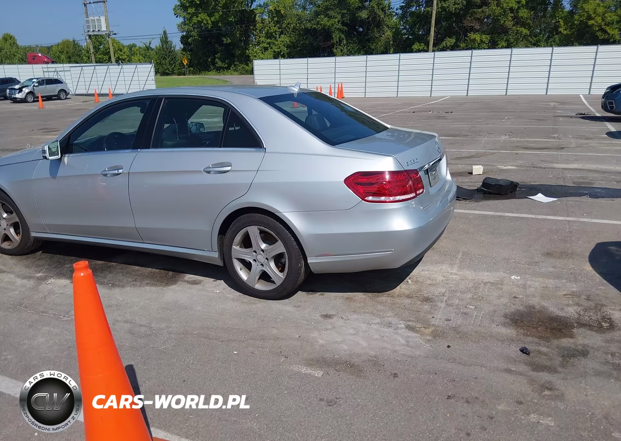 2014 Mercedes-Benz E 350 4Matic VIN:WDDHF8JBXEA817578 - 3