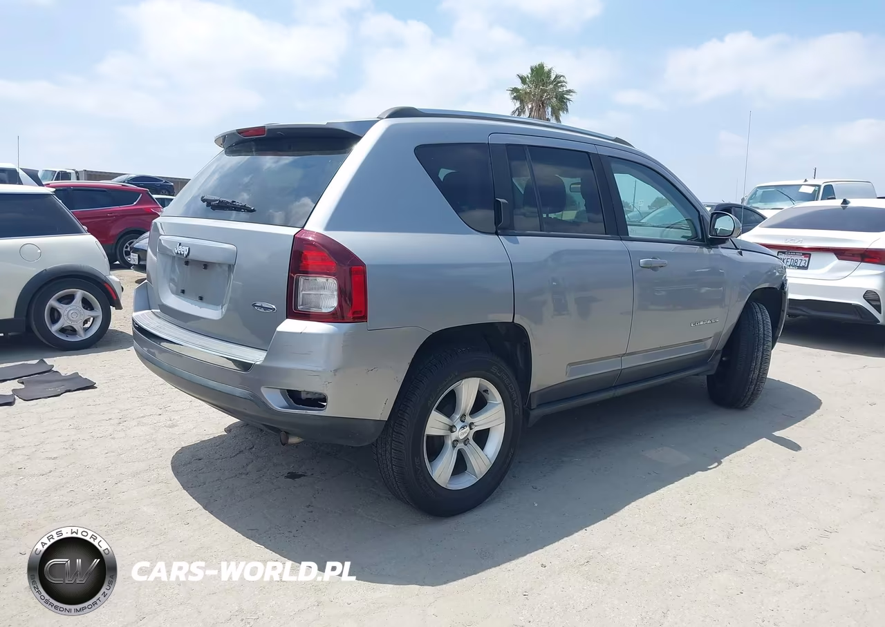 2015 Jeep Compass High Altitude Edition VIN:1C4NJCEA5FD164867 - 4