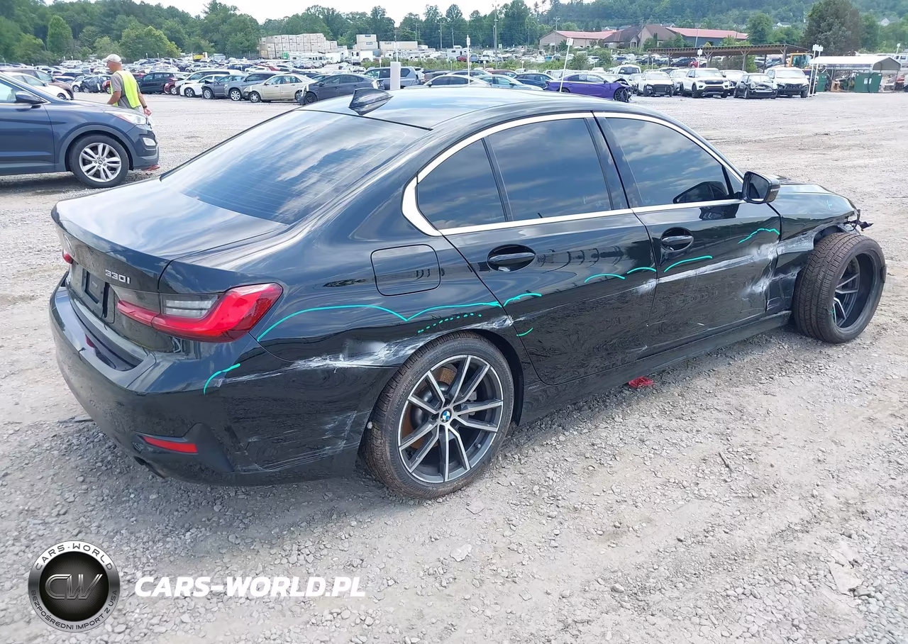 2020 BMW 330I xDrive VIN:3MW5R7J04L8B39994 - 4