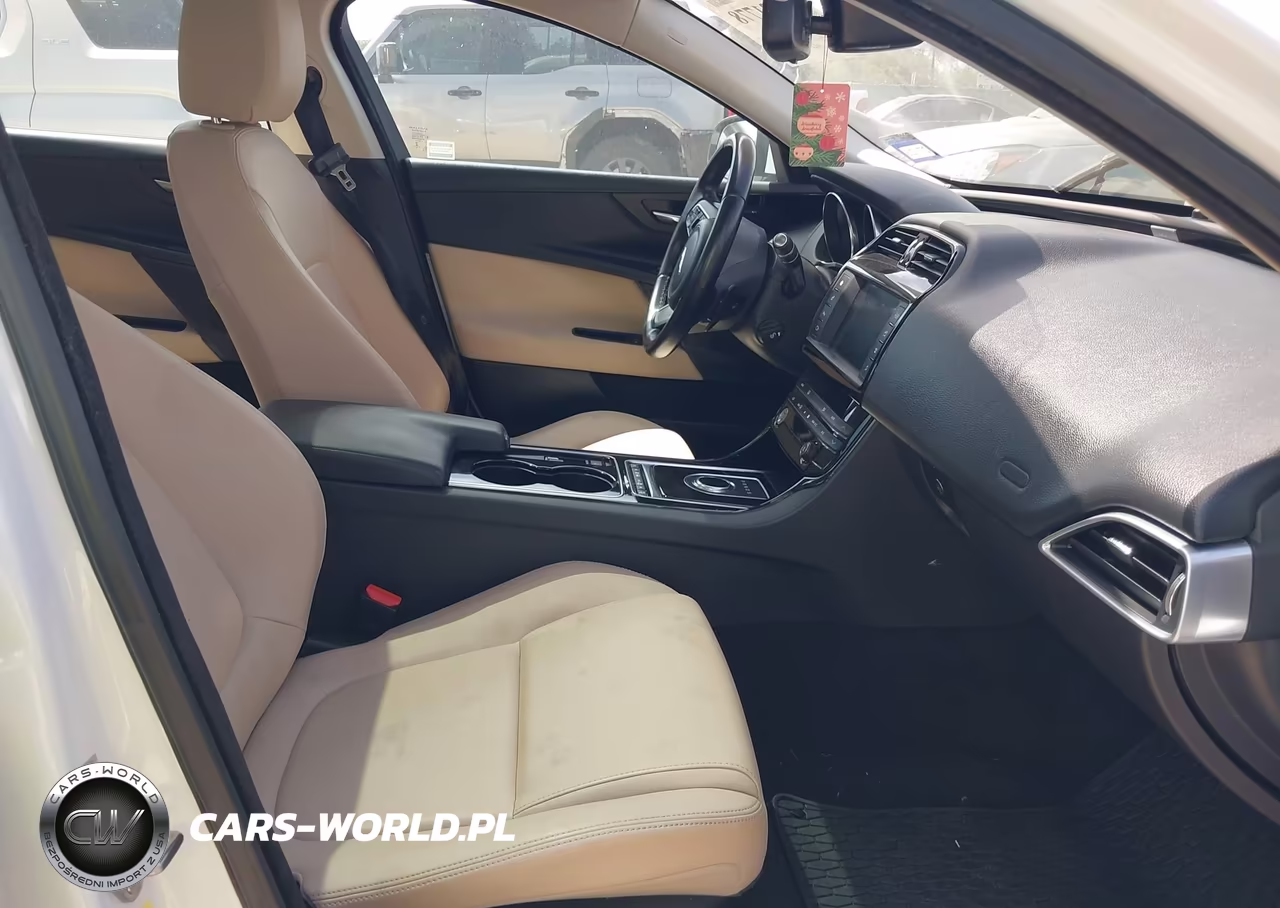 2017 Jaguar Xe 20D Premium VIN:SAJAD4BN5HCP14873 - 5