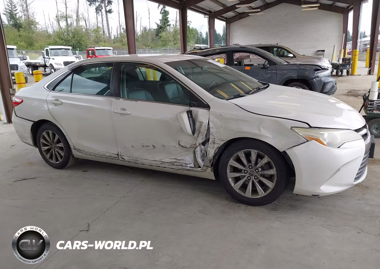 2016 Toyota Camry Xle VIN:4T1BF1FK8GU131102 - 13