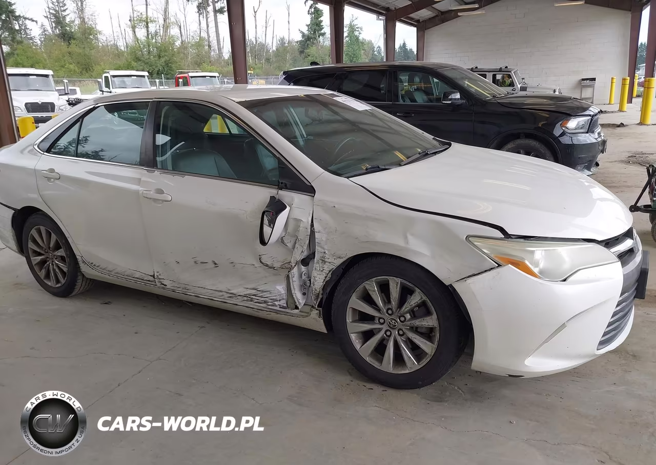 2016 Toyota Camry Xle VIN:4T1BF1FK8GU131102 - 6