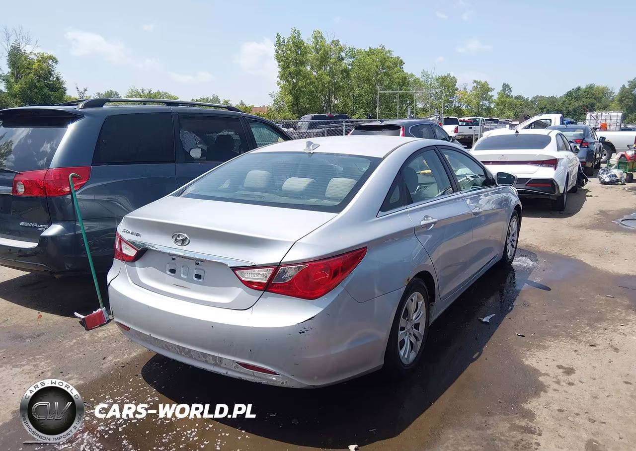 2013 Hyundai Sonata Gls VIN:5NPEB4AC3DH572608 - 4