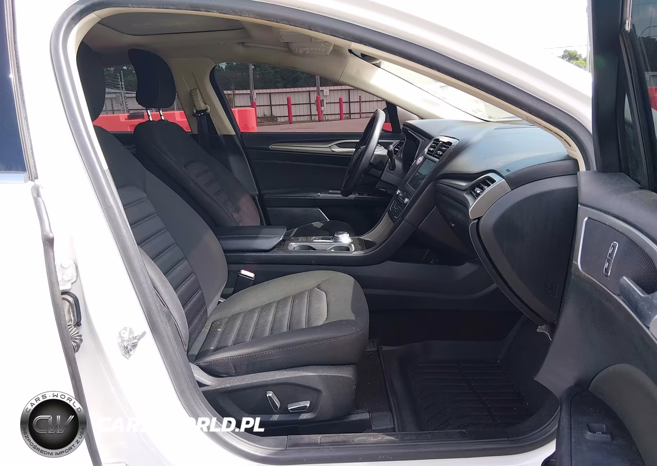 2019 Ford Fusion Hybrid Se VIN:3FA6P0LU1KR106261 - 5