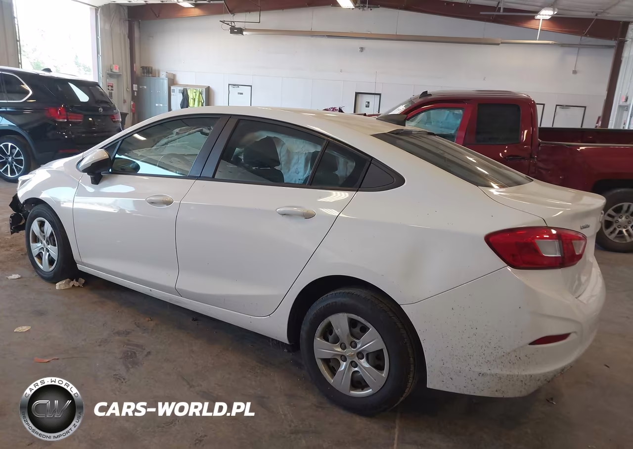 2018 Chevrolet Cruze Ls Auto VIN:1G1BC5SM1J7105175 - 3