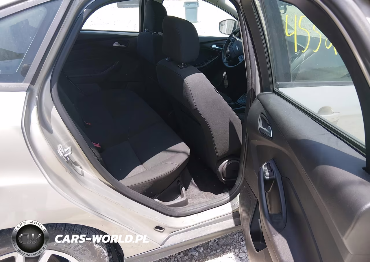 2015 Ford Focus Se VIN:1FADP3F22FL307772 - 8