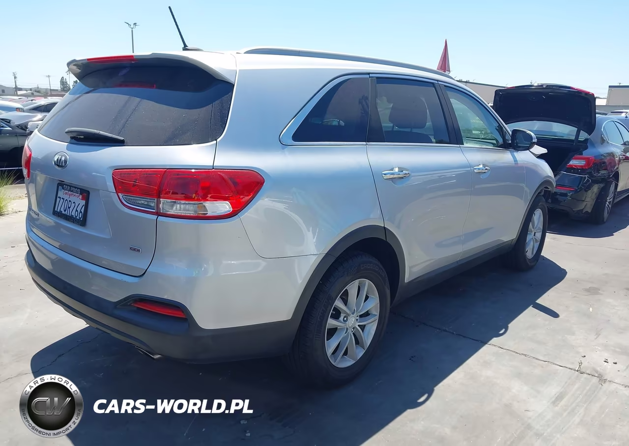 2017 Kia Sorento 2.4L Lx VIN:5XYPG4A34HG310961 - 4