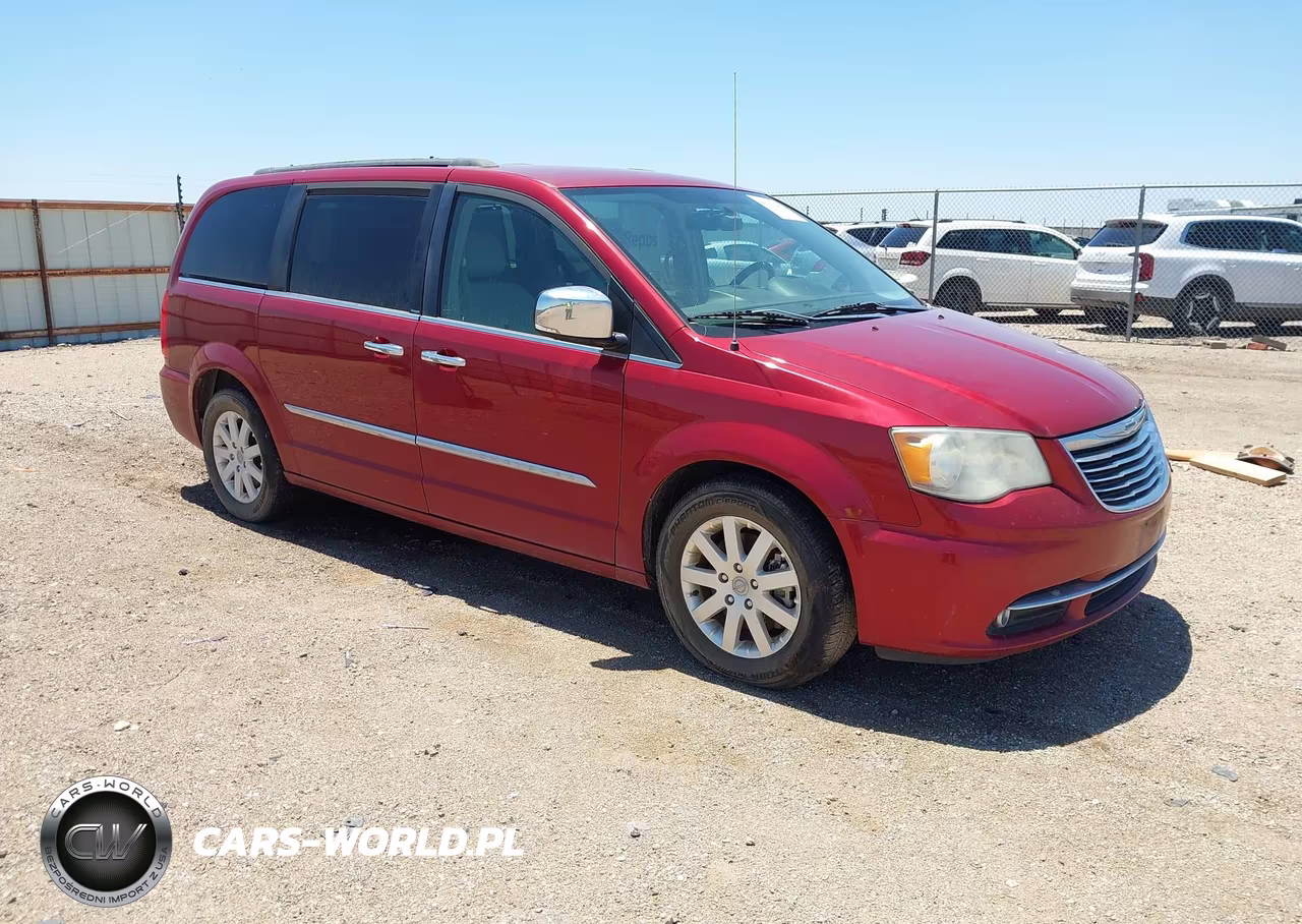 2012 Chrysler Town & Country Touring-L – zdjęcie 1 z 11