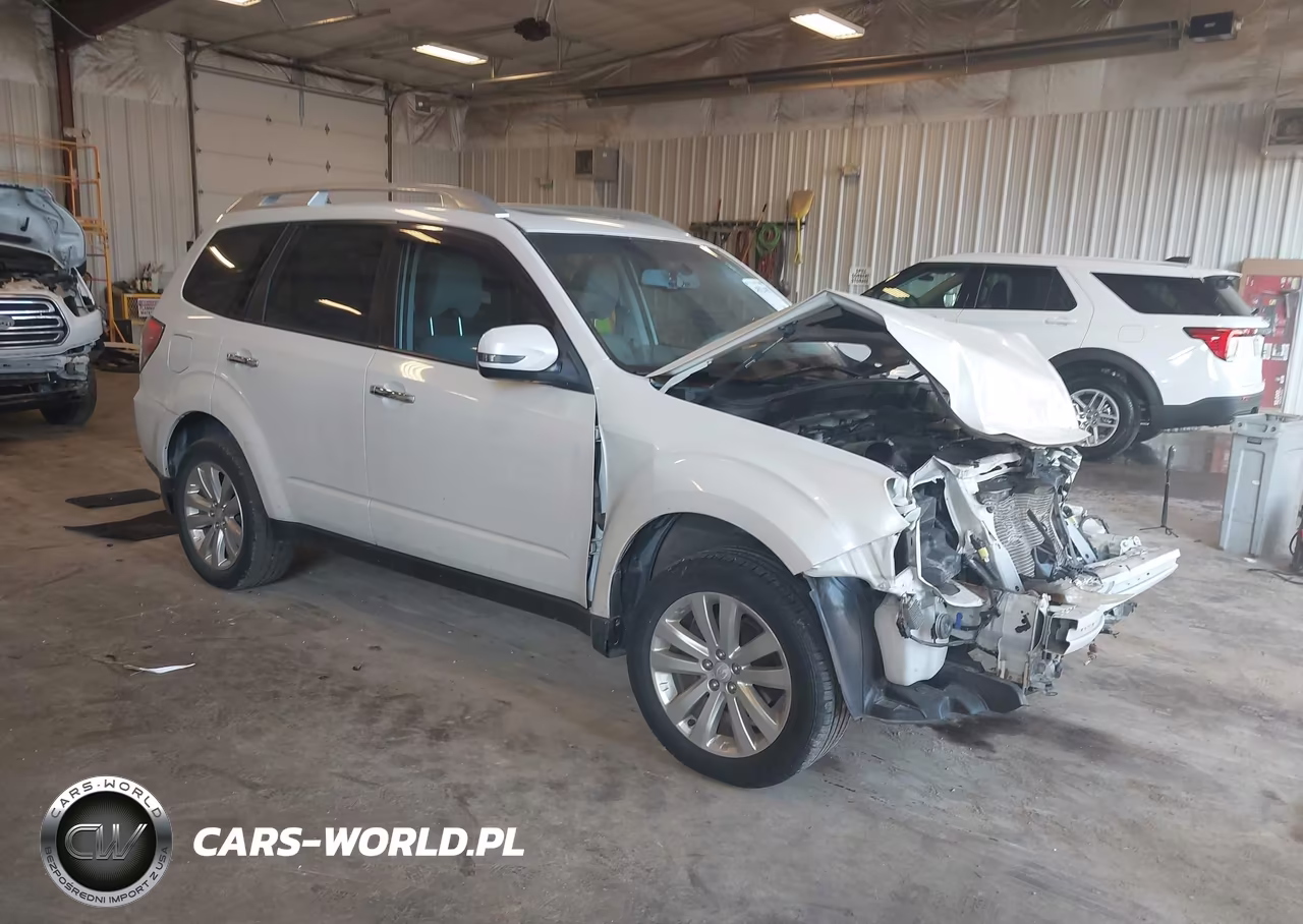 2012 Subaru Forester 2.5X Touring – zdjęcie 1 z 16