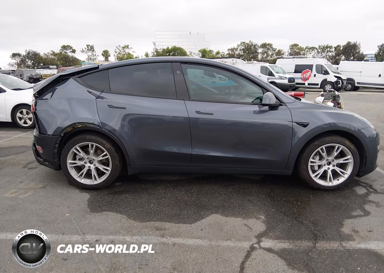 2023 Tesla Model Y Awd-Long Range Dual Motor All-Wheel Drive VIN:7SAYGDEE4PF898403 - 13