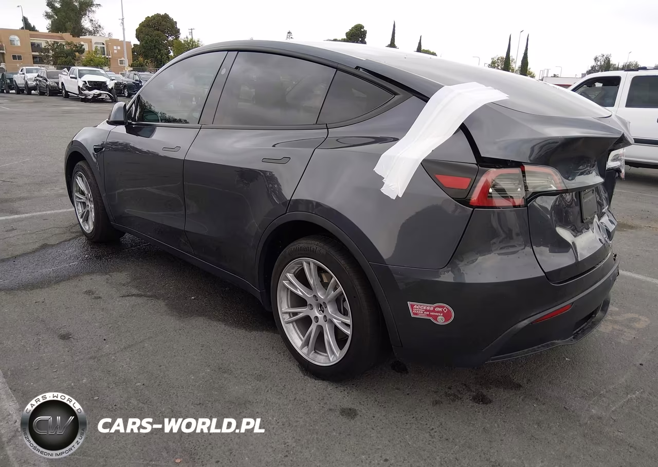 2023 Tesla Model Y Awd-Long Range Dual Motor All-Wheel Drive VIN:7SAYGDEE4PF898403 - 3