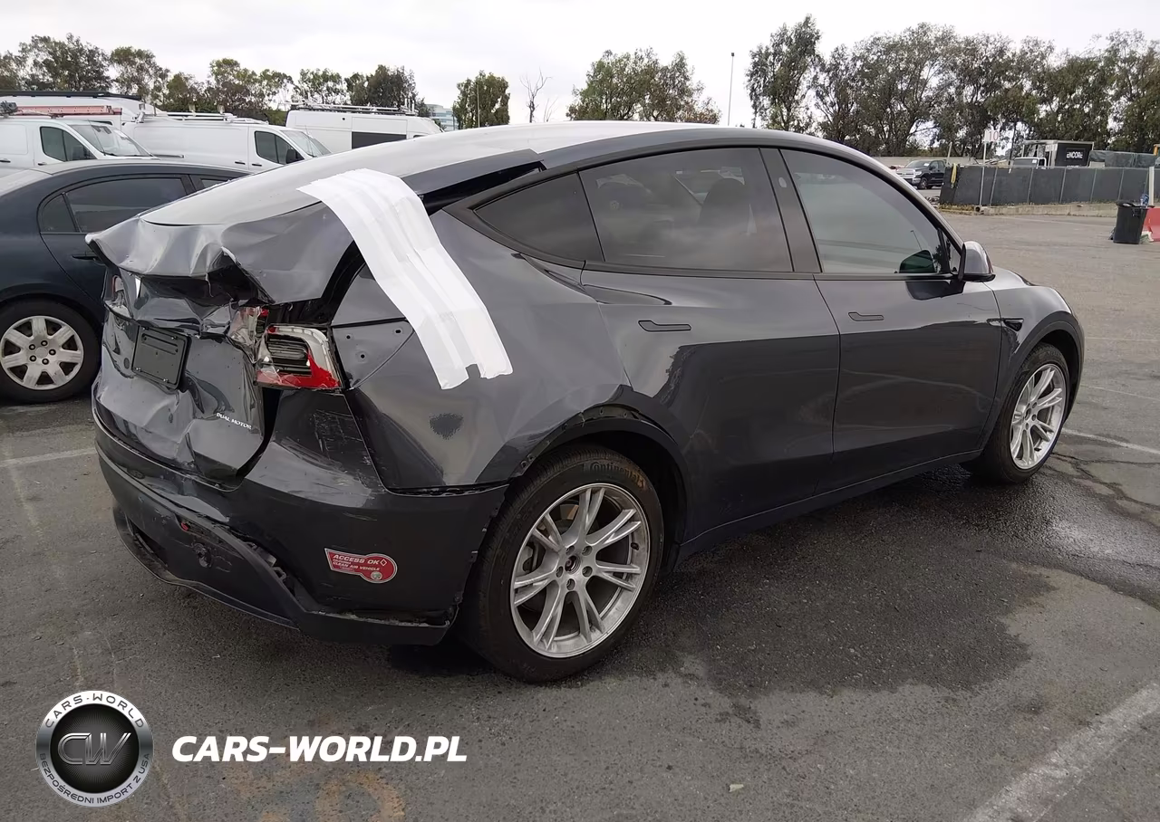 2023 Tesla Model Y Awd-Long Range Dual Motor All-Wheel Drive VIN:7SAYGDEE4PF898403 - 4