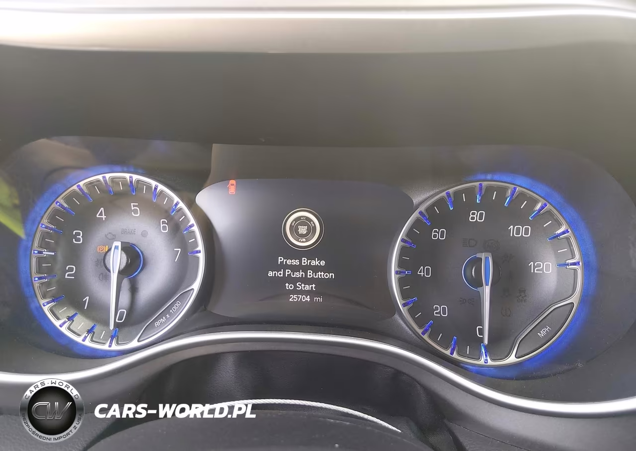 2023 Chrysler Pacifica Touring L VIN:2C4RC1BGXPR571879 - 7