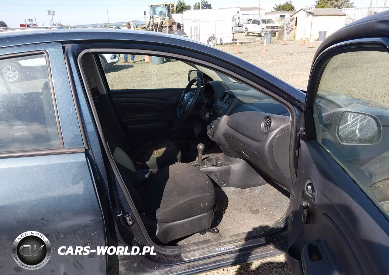 2015 Nissan Versa 1.6 S+ VIN:3N1CN7AP1FL829113 - 5