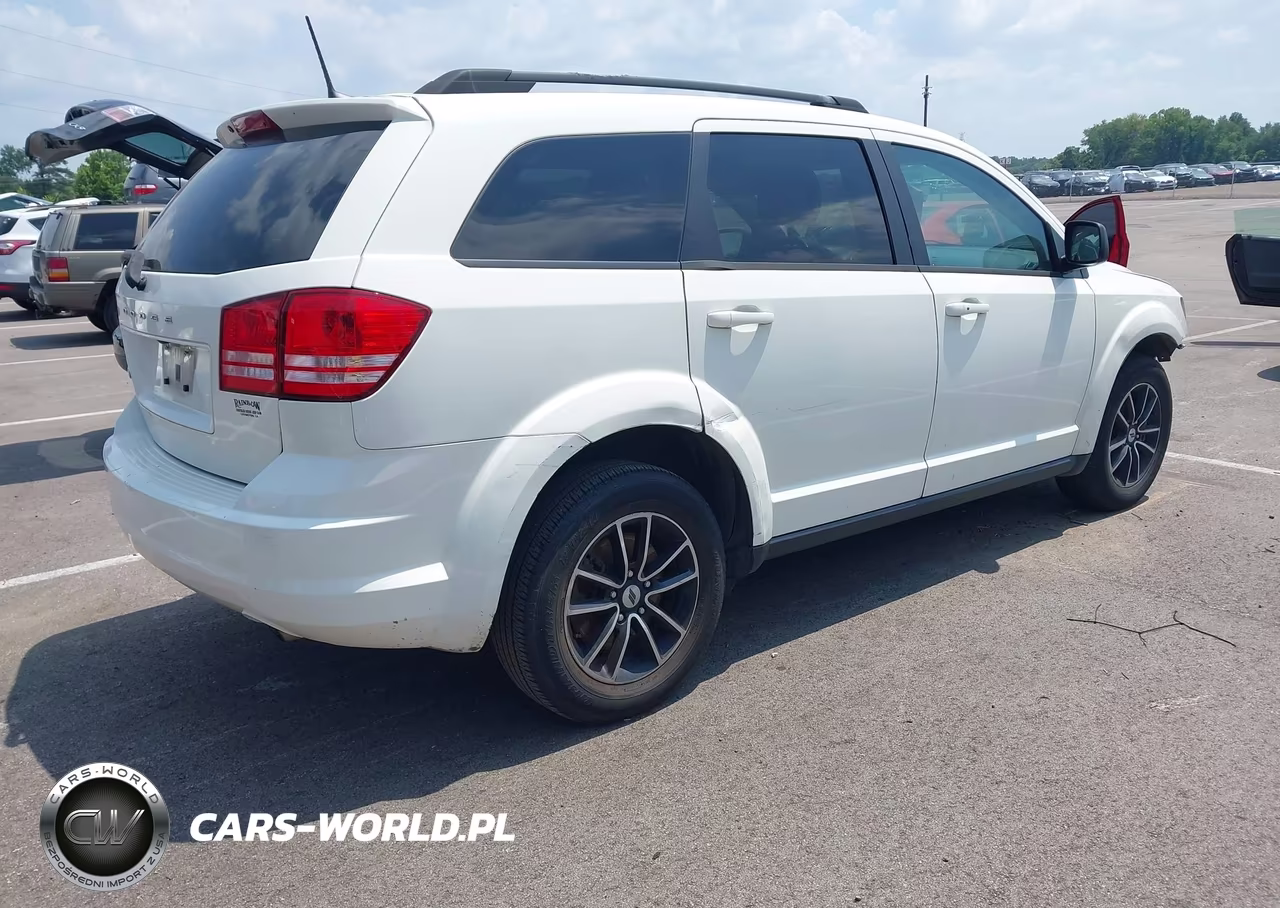 2018 Dodge Journey Se VIN:3C4PDCAB0JT520689 - 4