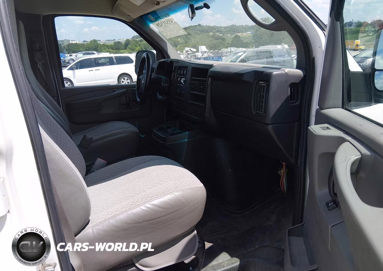 2014 Chevrolet Express 2500 Work Van VIN:1GCWGFBA9E1110710 - 5